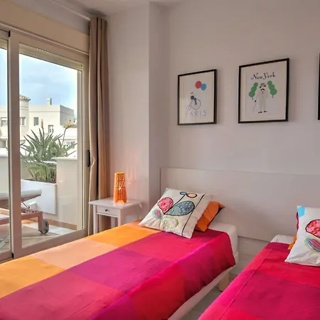 Colorlife Apartment *