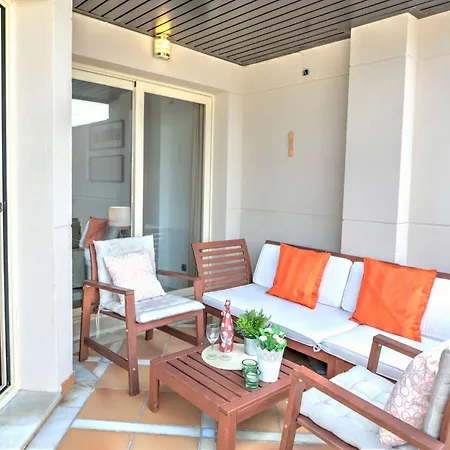 Colorlife Apartment *